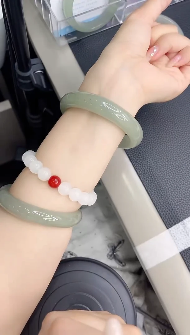 石英质玉手镯未镶嵌252-58.4