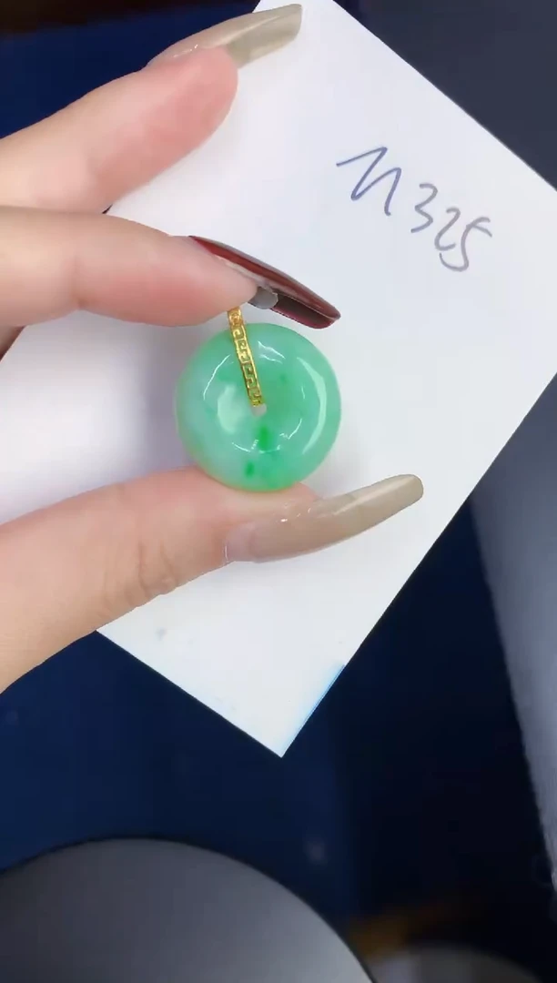 【闪购商品】翡翠颈饰18K金镶嵌00000000000