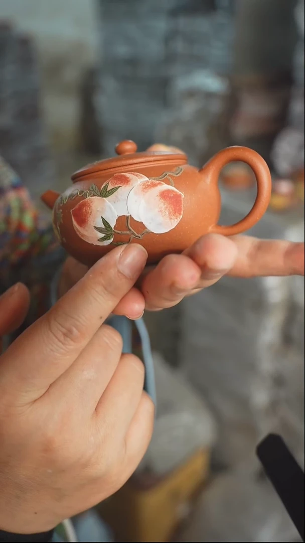 茶壶紫砂沉香泥绘桃子