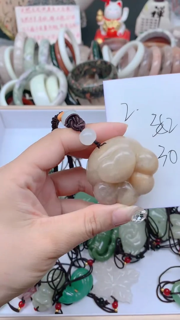 未镶嵌手镯石英质玉352
