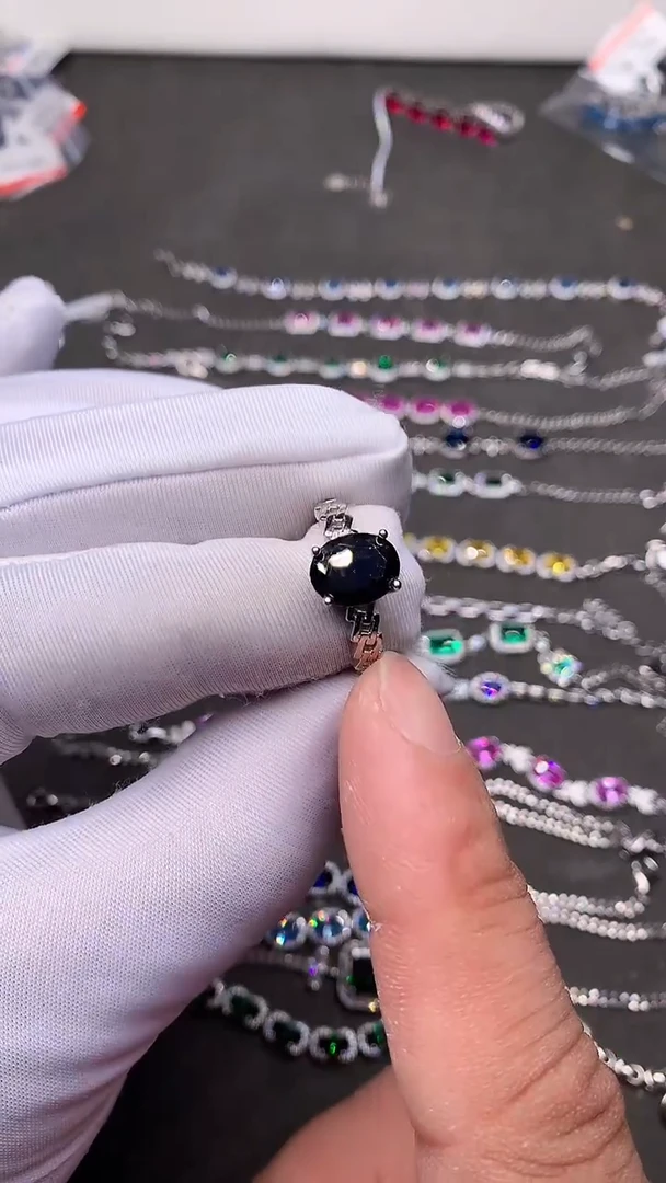 【闪购商品】蓝宝石戒指银S925镶嵌......