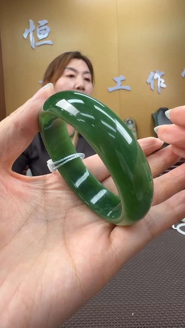 颈饰未镶嵌和田玉手镯58