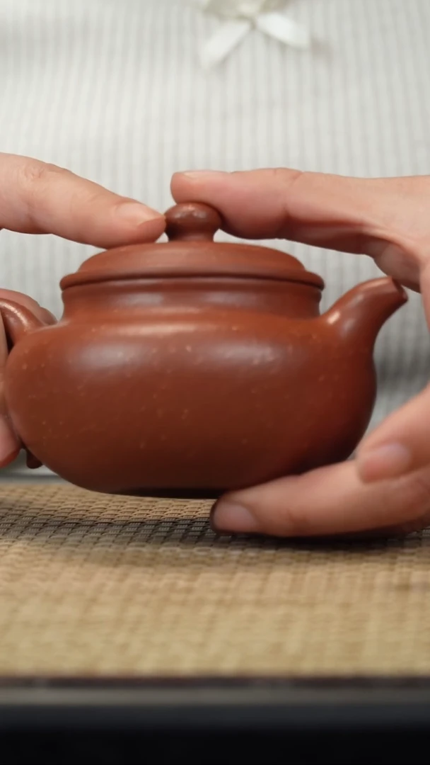 【闪购商品】紫砂茶壶红降坡仿古瑕疵190c