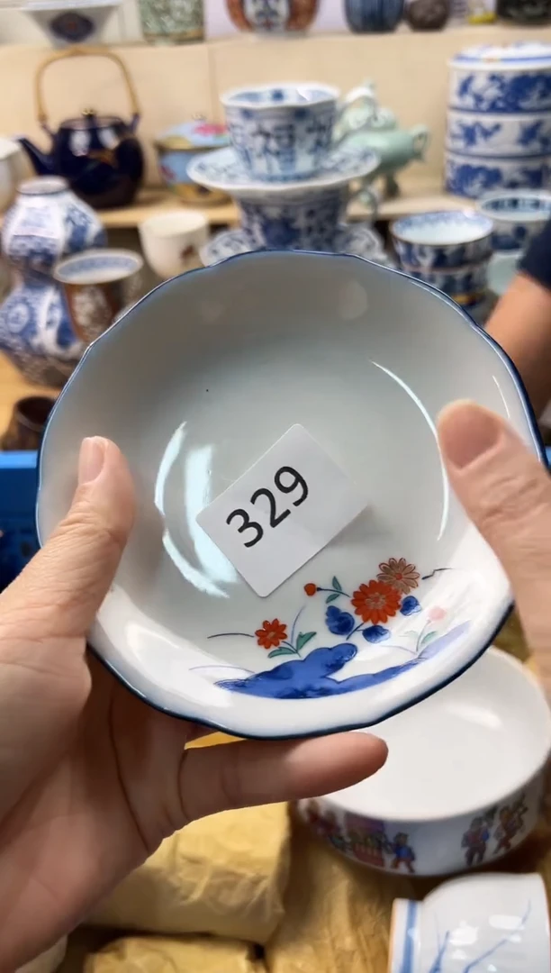 瓷片是**吖你好你好你好329