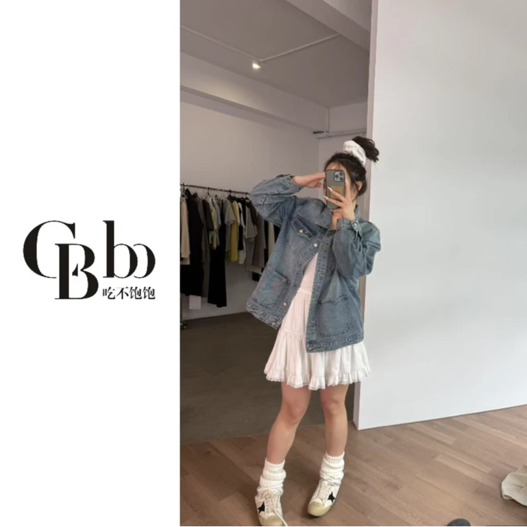 【吃不饱饱】大码  雾蓝絮语 美式短款正肩显瘦牛仔外套031