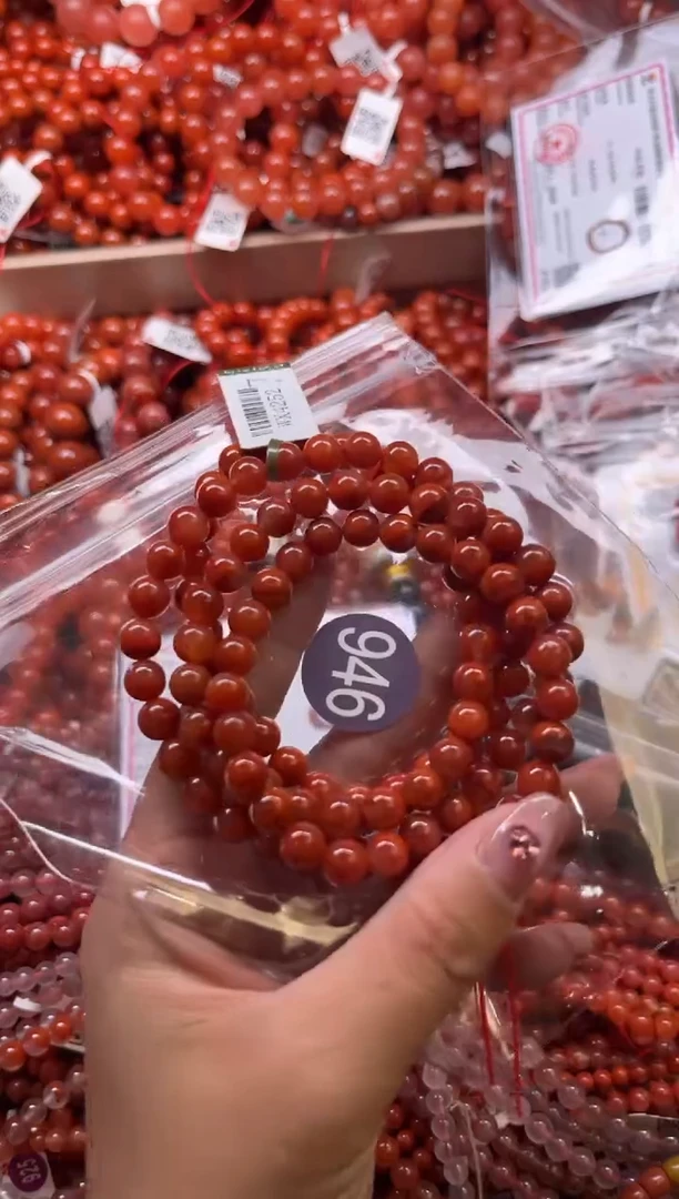 南红玛瑙未镶嵌珠宝奇石946-7