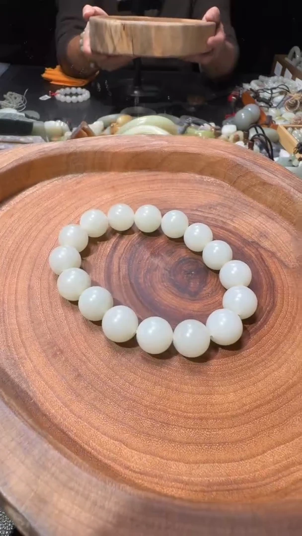 未镶嵌手链和田玉手串