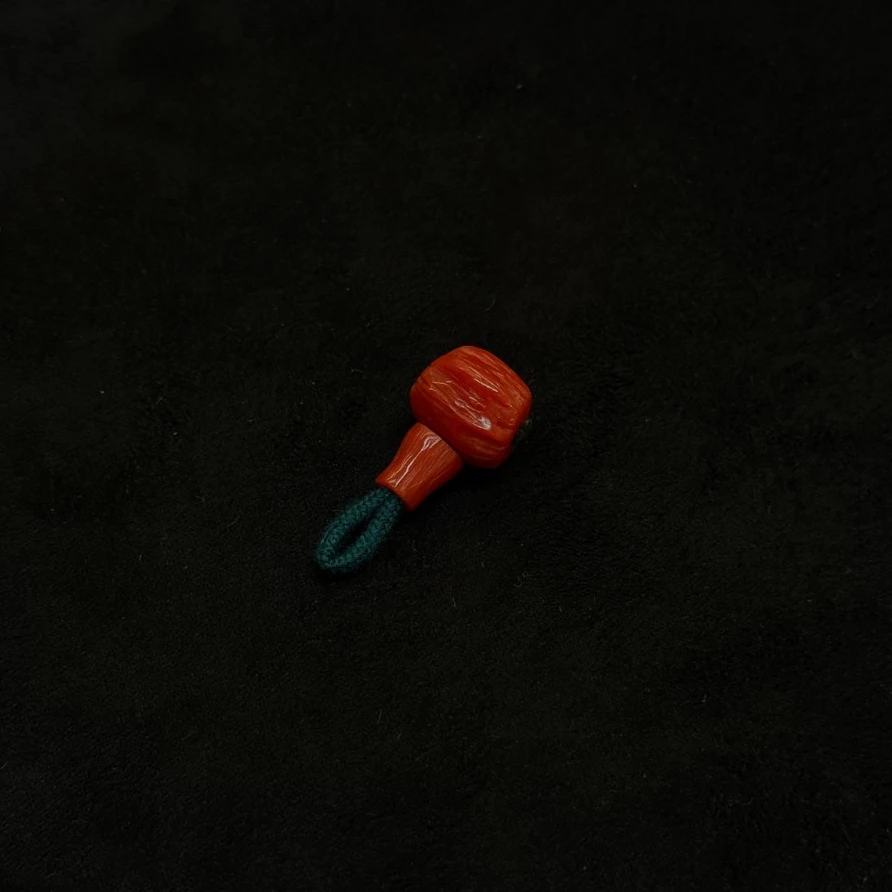【星耀】8002天然红珊瑚雕刻三通配饰10.2mm*15.6mm