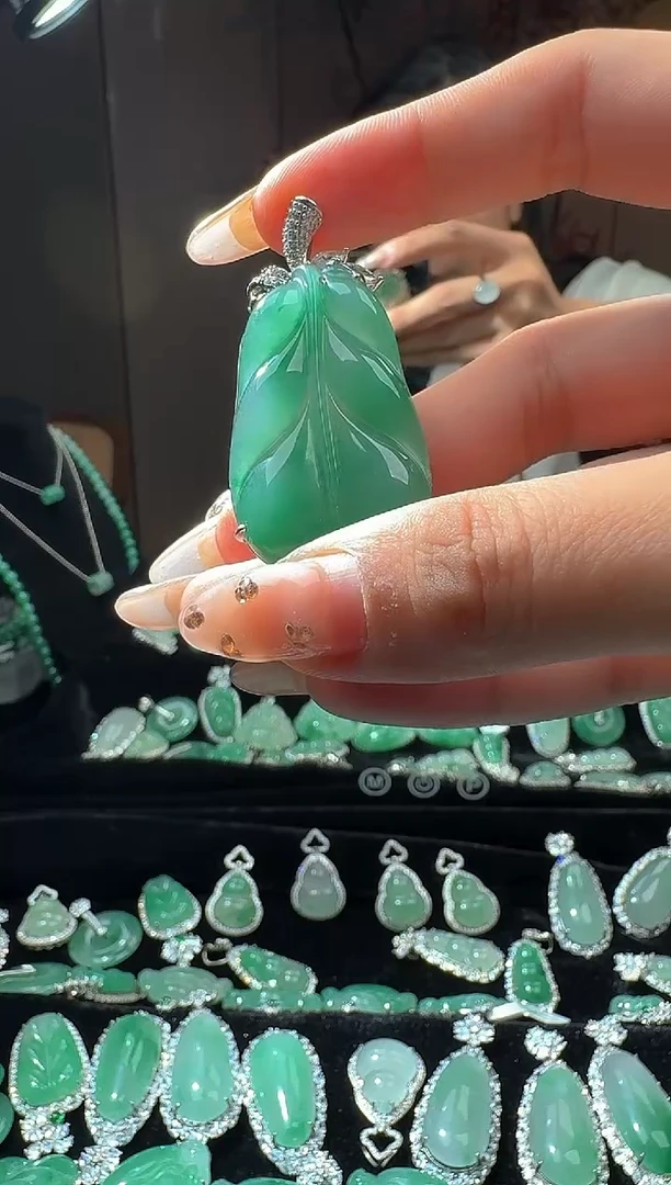 吊坠(不含链)未镶嵌石英质玉叶子