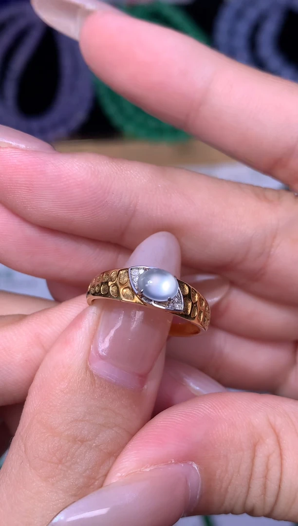 颈饰18K金镶嵌翡翠48小时鉴赏期 退货不扣服务费