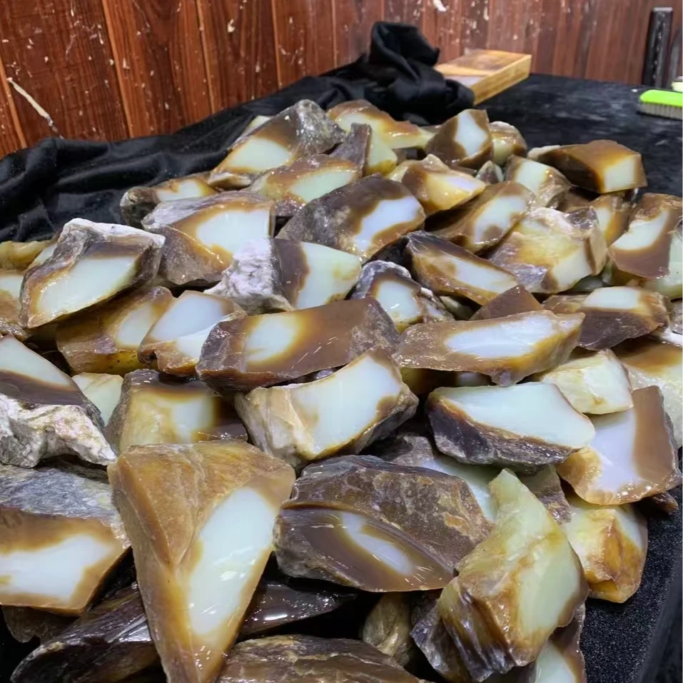 新疆和田奇石天然原石观赏石盆景石收藏佳品