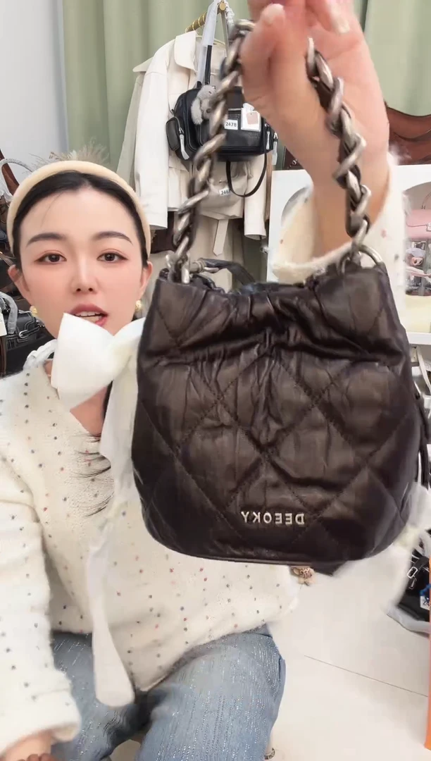 真皮咖啡色小d泡芙水桶