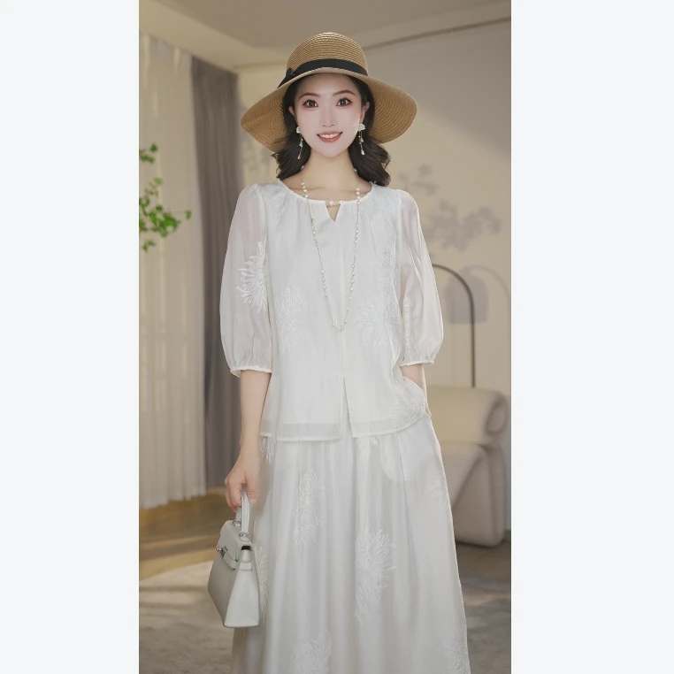 【小陈甄选】25夏季爆款莱赛尔外穿女圆领短袖衬衣8592749米杏色