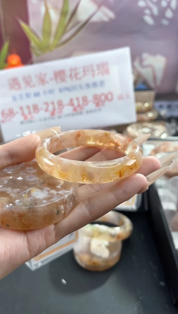 未镶嵌手镯石英质玉56