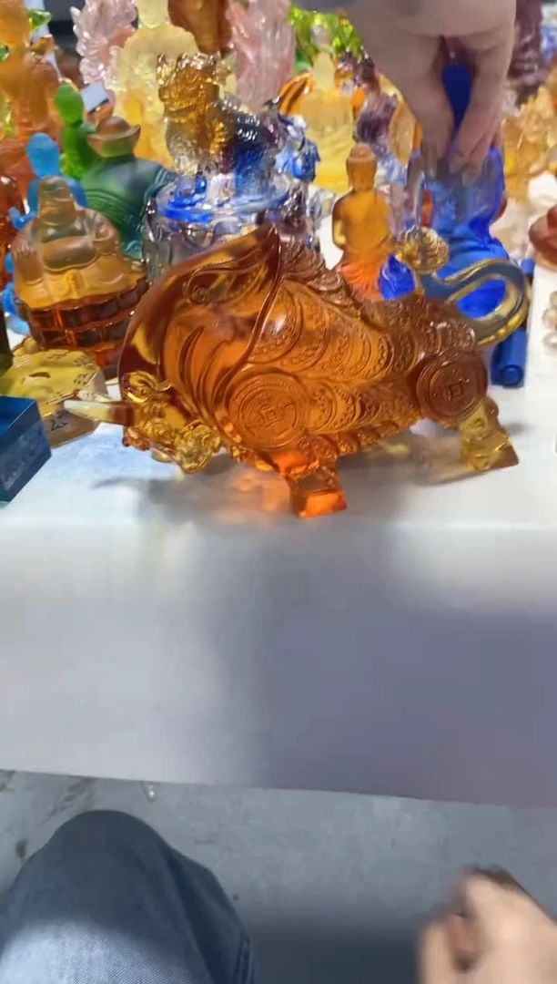 手工艺品琉璃788牛微瑕 介意勿拍 不退不换