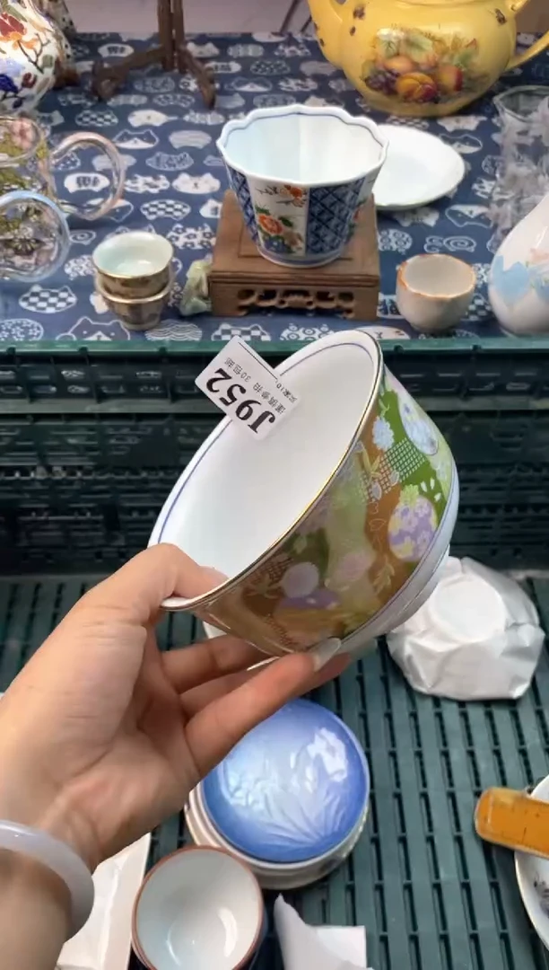 瓷片[○･｀Д´･ ○][○･｀Д´･ ○]