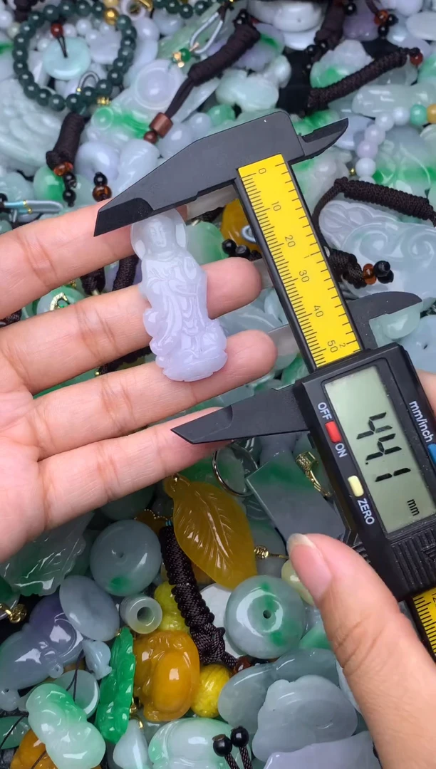 翡翠未镶嵌颈饰天然缅甸翡翠吊坠
