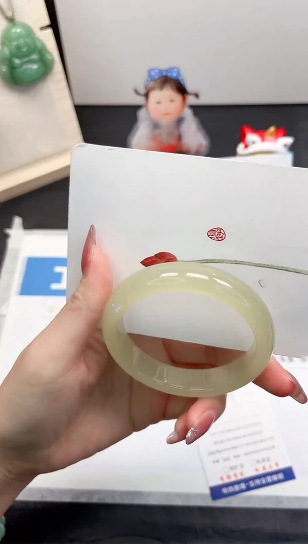 【闪购商品】石英质玉手镯未镶嵌32-60.8