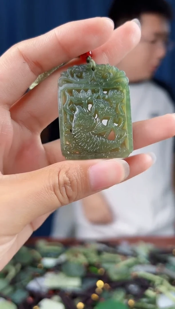未镶嵌和田玉挂件拍一发一