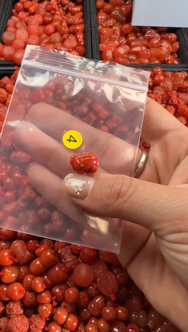 【闪购商品】南红玛瑙颈饰未镶嵌1