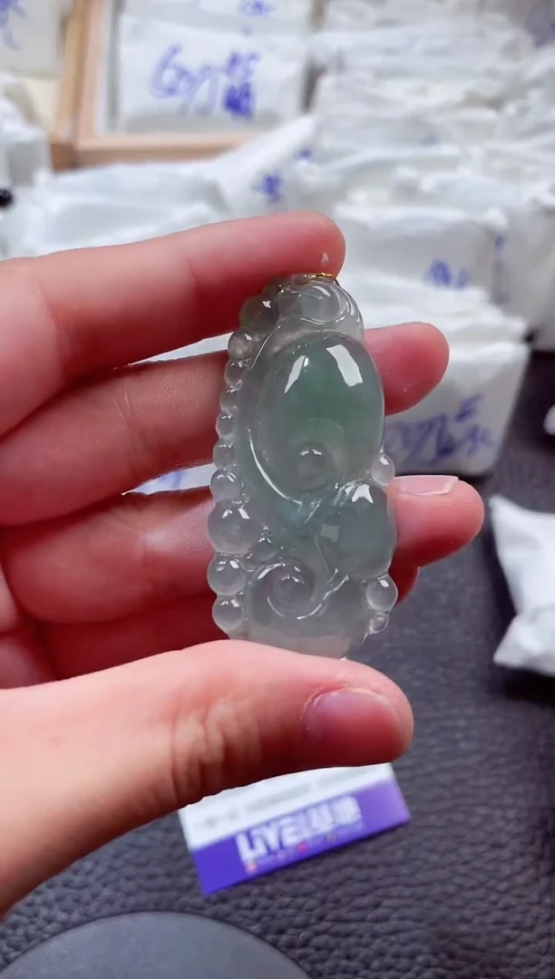 翡翠未镶嵌颈饰00008563