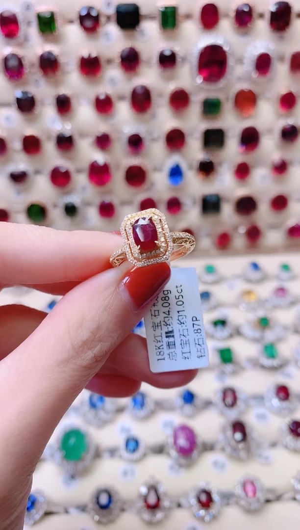 18K金镶嵌戒指红宝石1