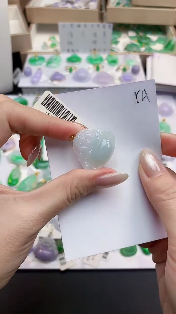 颈饰18K金镶嵌翡翠天然缅甸A货翡翠