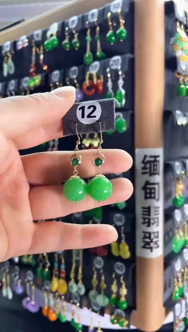 【闪购商品】翡翠耳饰银S925镶嵌12....