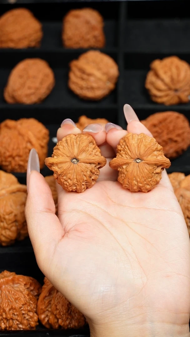 吊坠文玩核桃36血麒麟打底