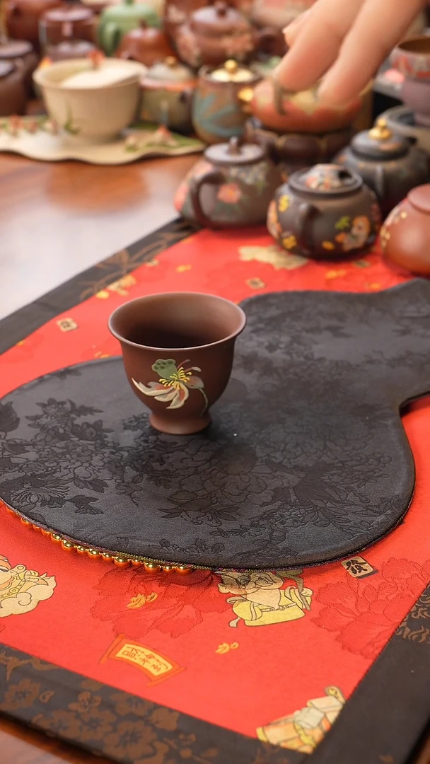 紫砂茶宠紫泥莲花杯