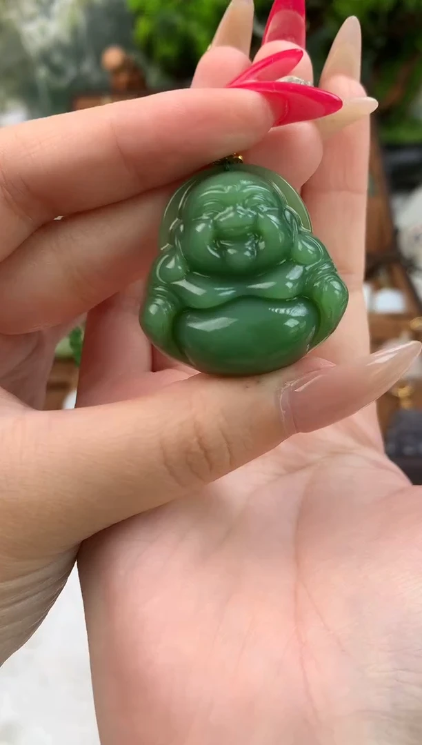 颈饰未镶嵌和田玉吊坠