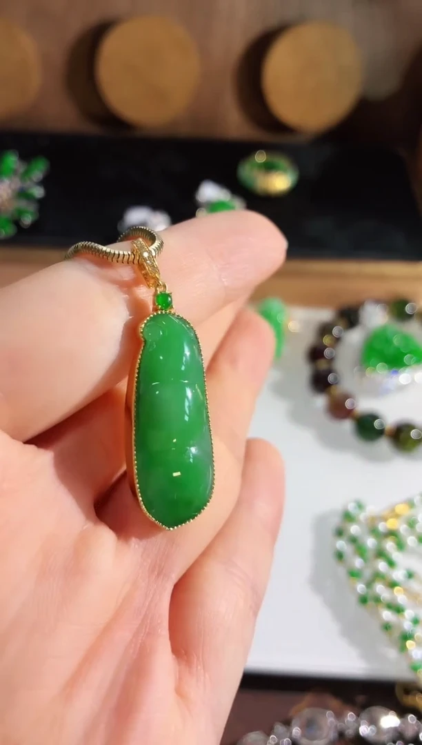 翡翠18K金镶嵌吊坠(不含链)吊坠