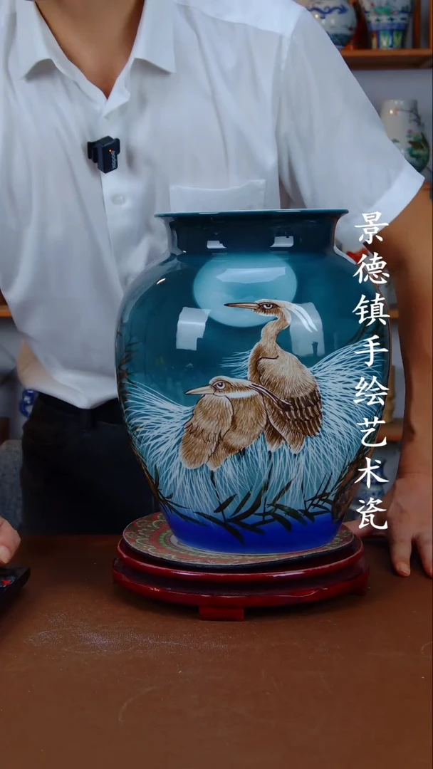 现代景德镇手工手绘陶瓷摆件31