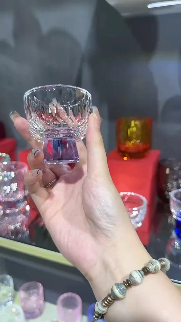 直播间闪烁买一送一紫色