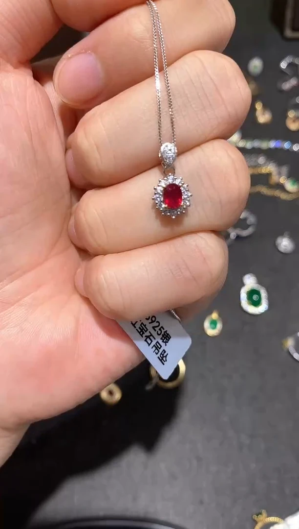 颈饰银S925镶嵌红宝石吊坠