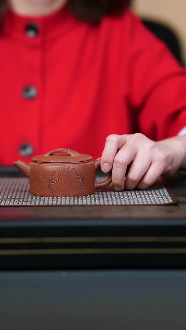 茶壶紫砂微瑕半手五彩降金蟾汉瓦150cc