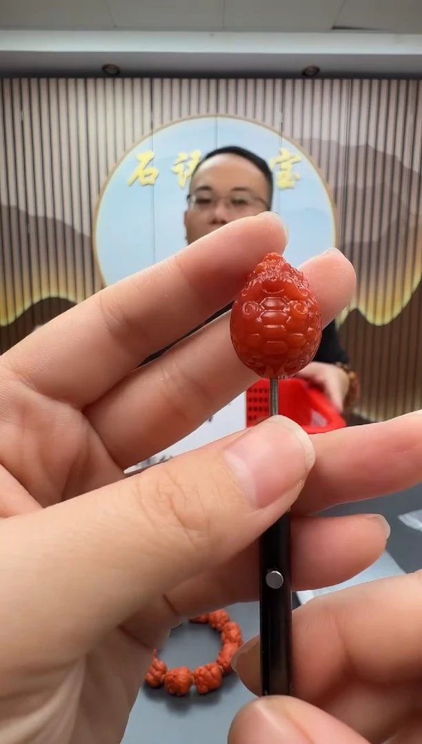 未镶嵌雕刻南红玛瑙027ZB1225产品一个