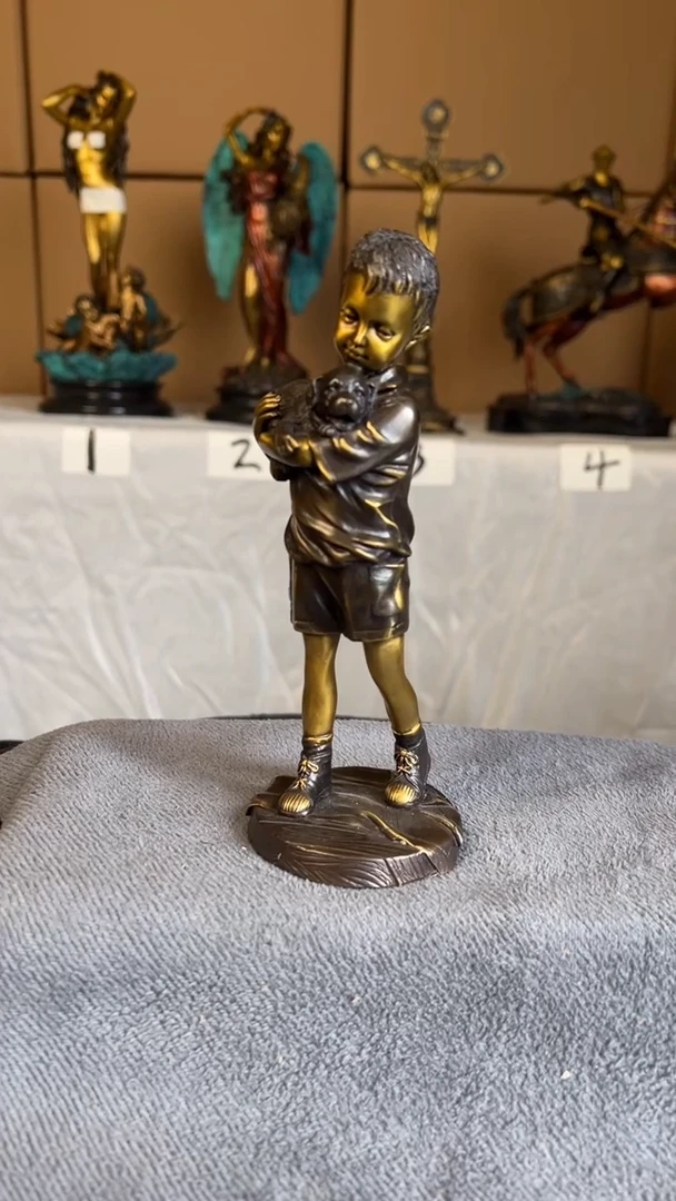 精铜材质精美雕塑