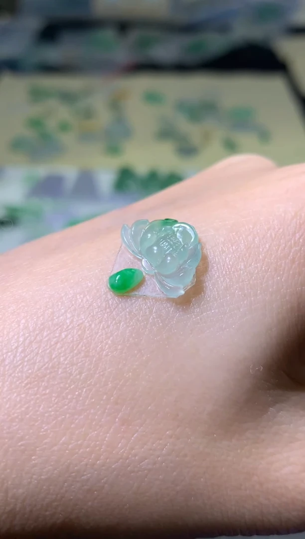 未镶嵌定制翡翠毛货  14.3-14.1-3.5