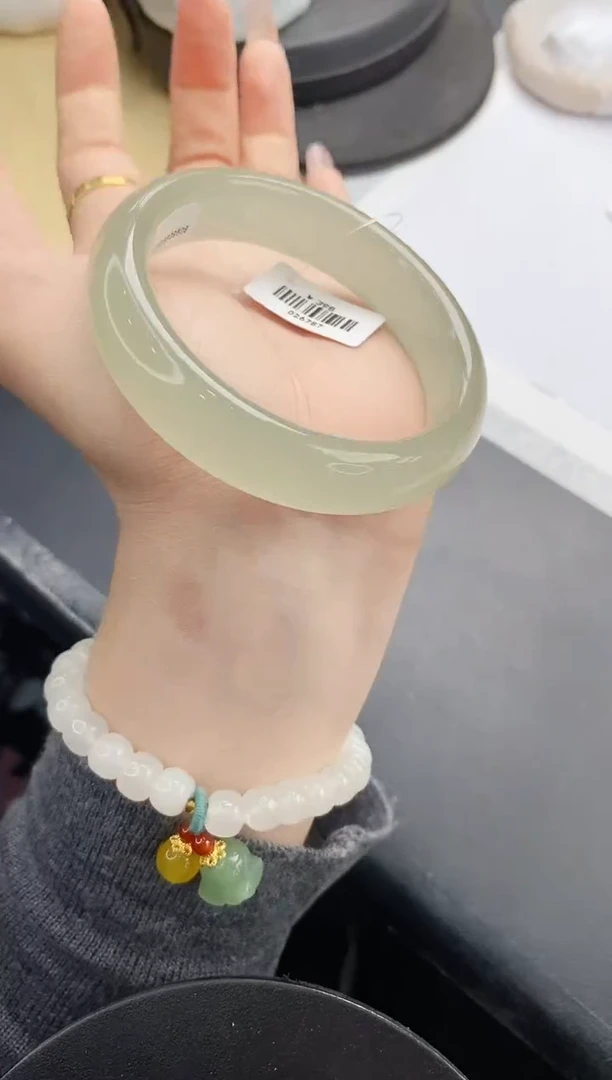 未镶嵌手镯石英质玉w273-DB