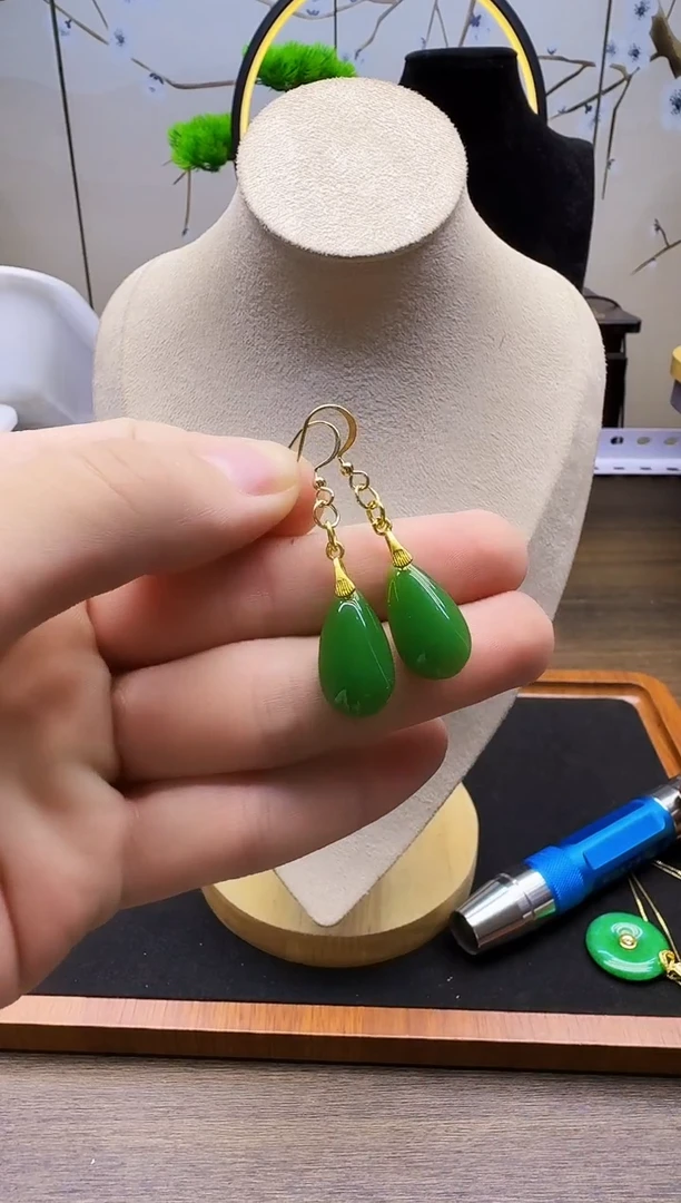 和田玉14K金镶嵌耳饰E119