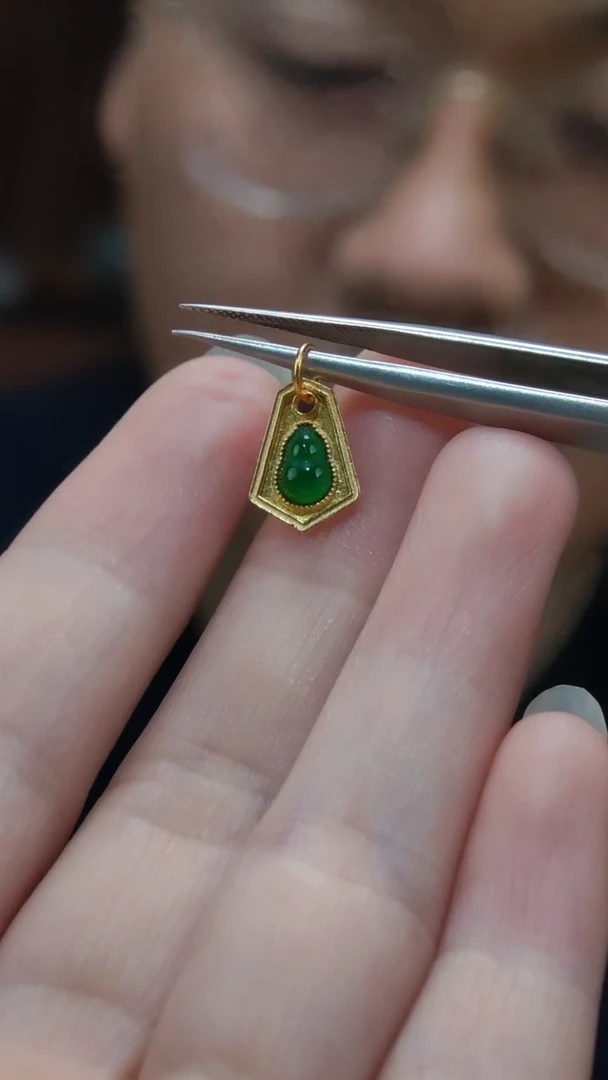 翡翠银S925镶嵌颈饰S925银翡翠葫芦小滴溜DS