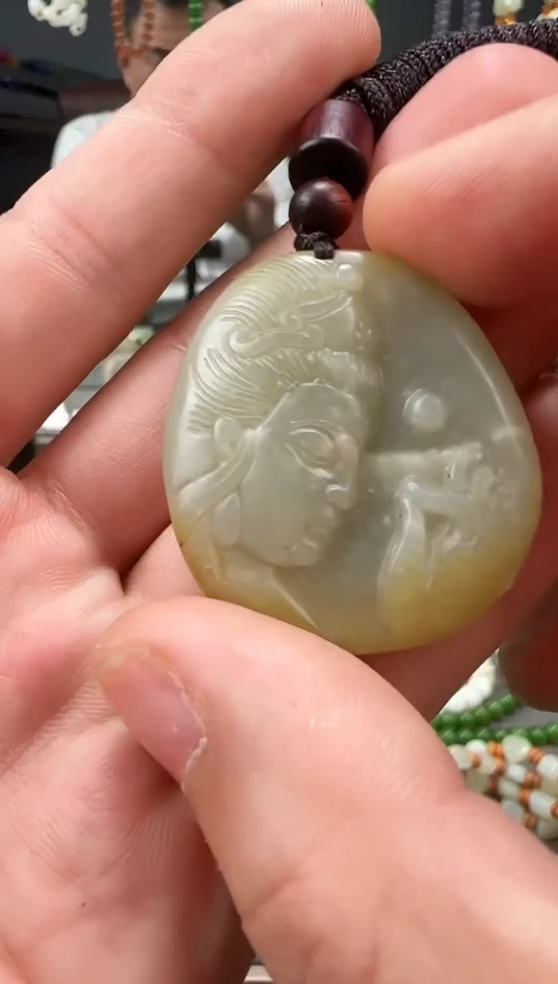 和田玉未镶嵌颈饰1