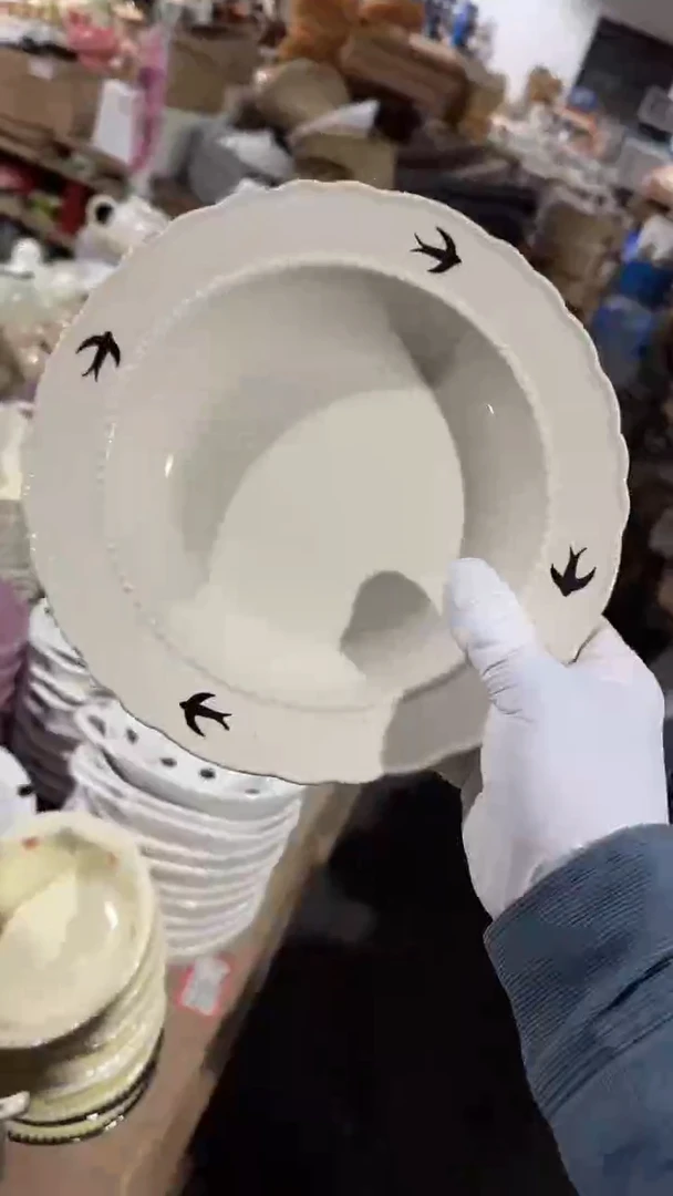 陶瓷燕子珠点草帽深盘微瑕 凑满20元包邮