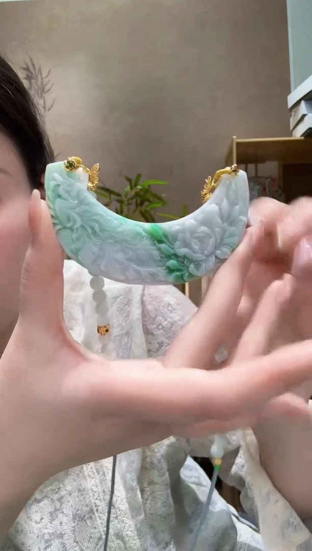 【闪购商品】翡翠未镶嵌颈饰吊坠