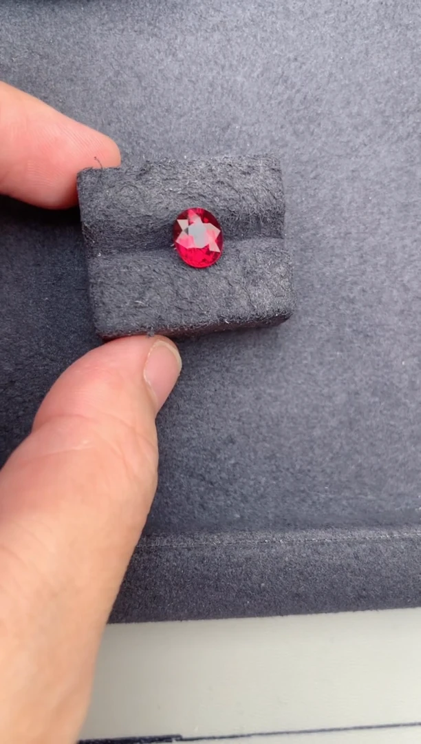 裸石未镶嵌碧玺1.7ct卢比莱