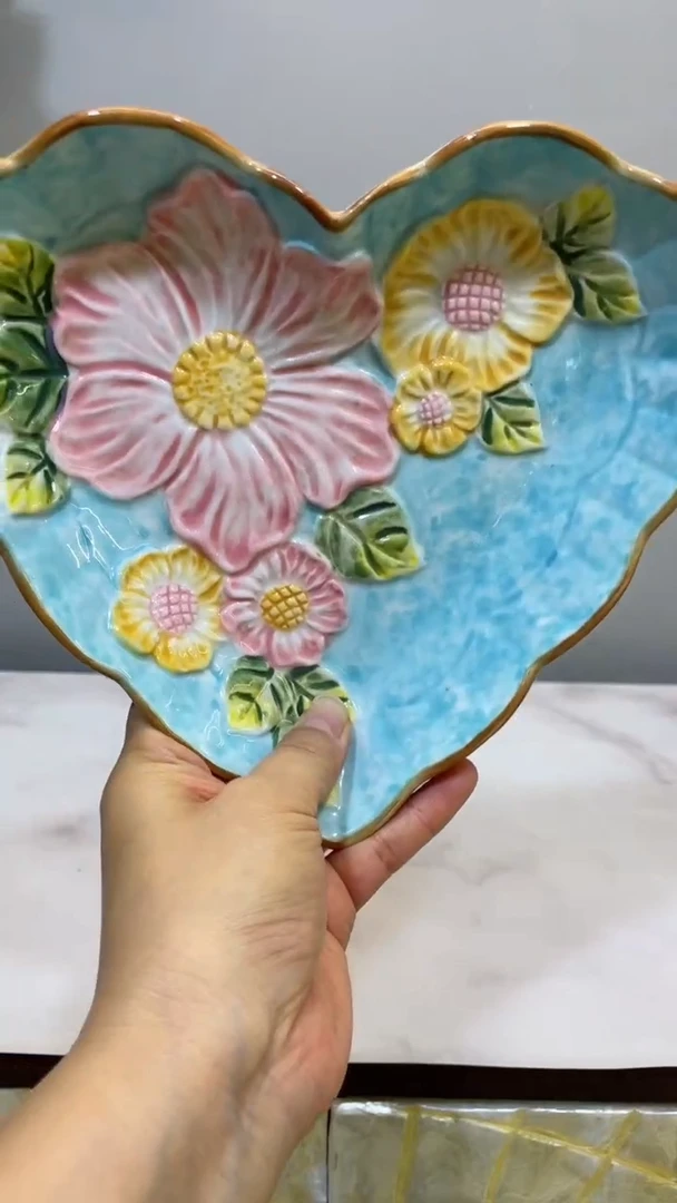 陶瓷手绘太阳花盘