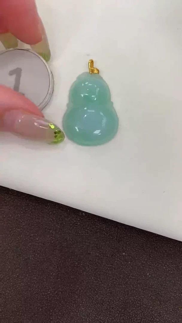 颈饰18K金镶嵌翡翠天然缅甸a货翡翠