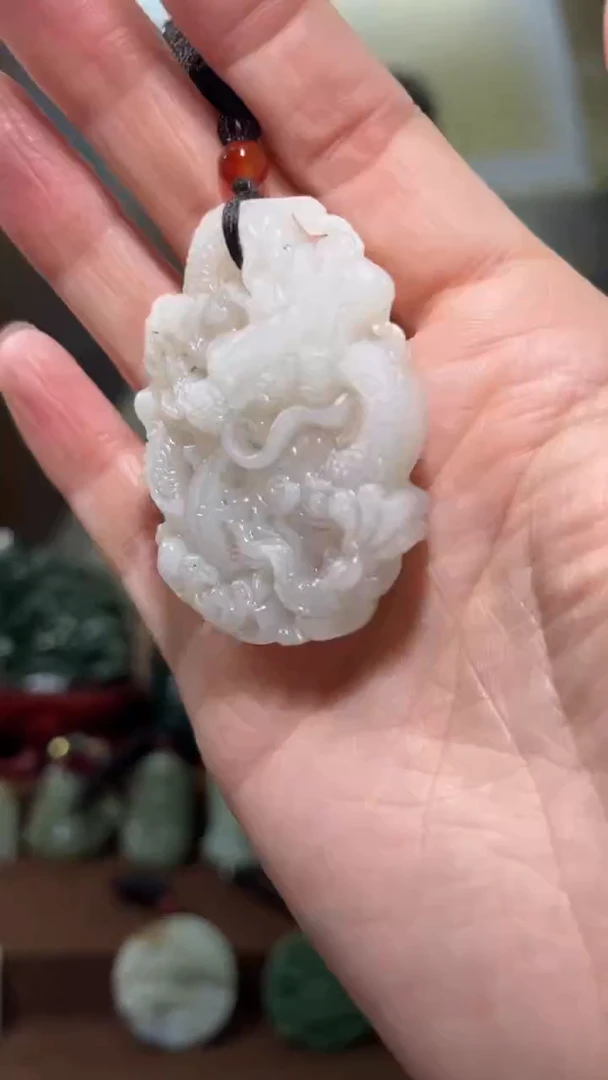 颈饰未镶嵌和田玉·