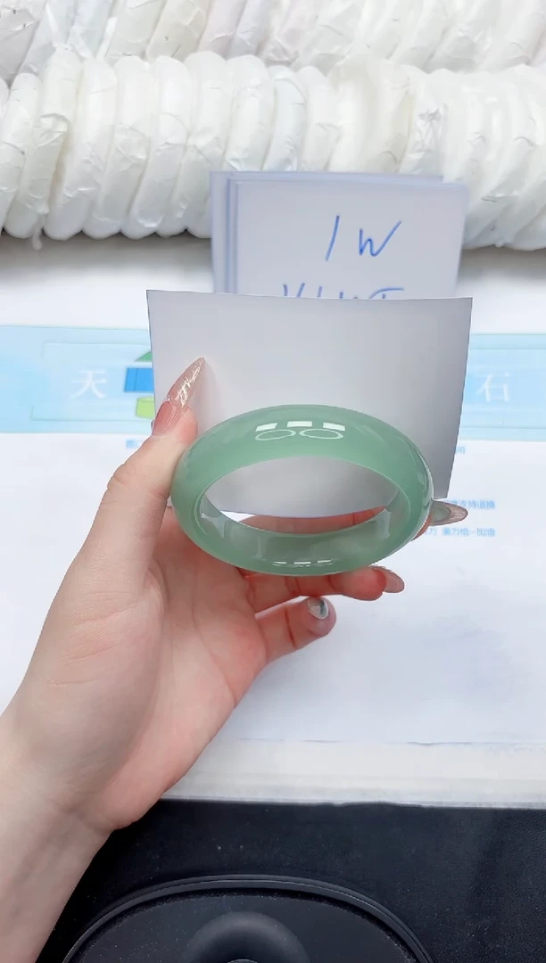 石英质玉手镯未镶嵌78-63